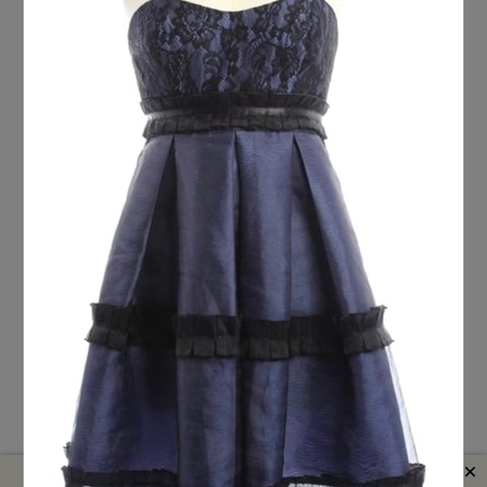 SALE  BCBGeneration Strapless Dress Sz 4 cocktail